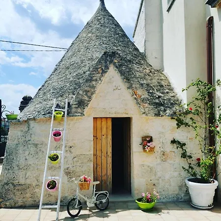 Trullo Cisternino