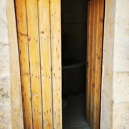 Trullo Affittacamere Cisternino